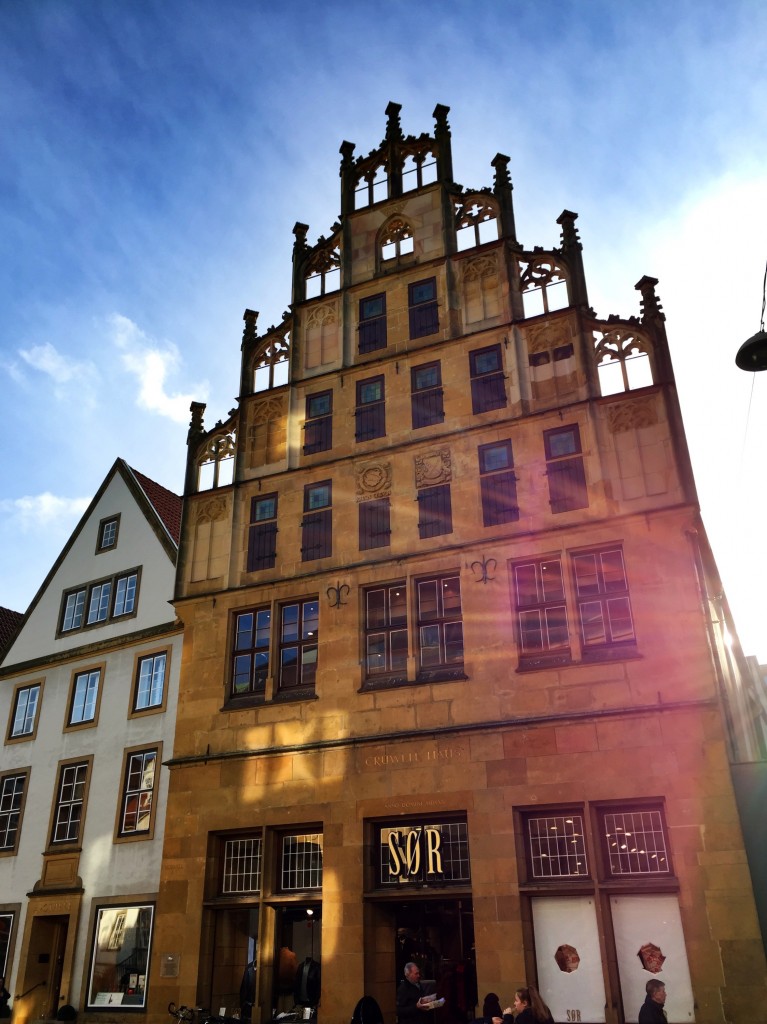 Fassade des Crüwell-Hauses in der Bielefelder Altstadt. 